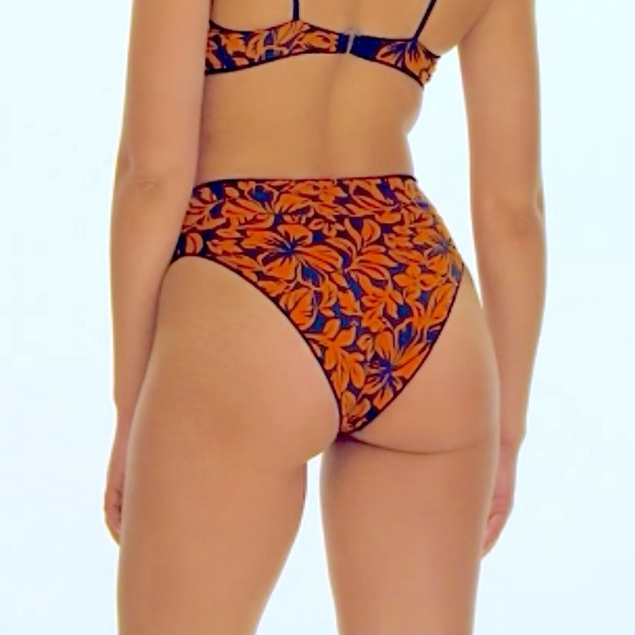 NWOT Maaji Reversible Blue Sail Victory Bikini Bottom - Picture 3 of 15